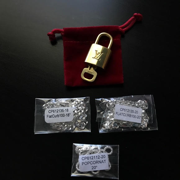 Silver Chain With Louis Vuitton Lock - Picture 2 of 11